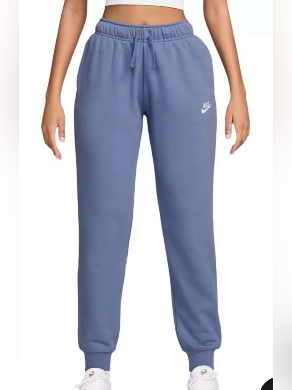 Nike Women's Sportswear Club Fleece joggers new with tags